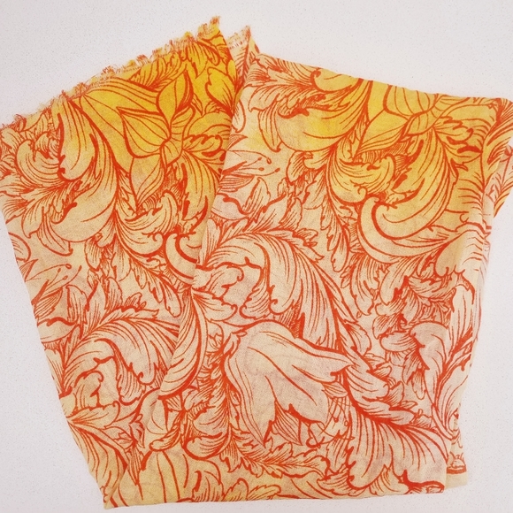 Orange/Yellow scarf - Picture 3 of 3